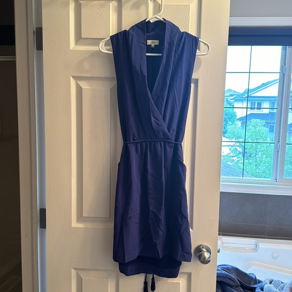 Aritzia - Sabine Dress - Size M - Picture 2 of 5